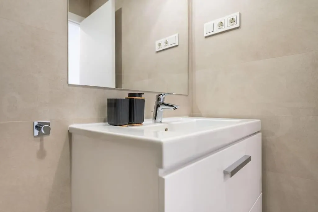 22Nd Floor Modern Urban Sky Apartment With Parking & Gym By Rems Málaga Spanyolország